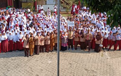 GELAR AKSI NYATA, RIBUAN SISWA SD DI BANDUNG ADAKAN DOA DAN GALANG DONASI UNTUK BANTU PALESTINA