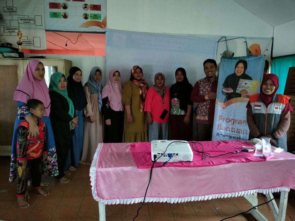 RUMAH ZAKAT BERIKAN EDUKASI PENTINGNYA KEMASAN PRODUK BAGI UMKM DI SAMARINDA
