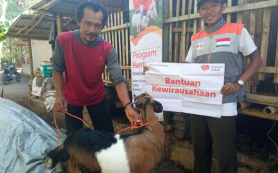 RUMAH ZAKAT KEMBALI MENYALURKAN BANTUAN PENGUATAN MODAL KEPADA BAPAK PARYONO