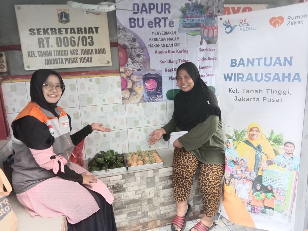 PROGRAM EKONOMI OKE OCE PEDULI BANTU TINGKATKAN OMZET USAHA BU MAY