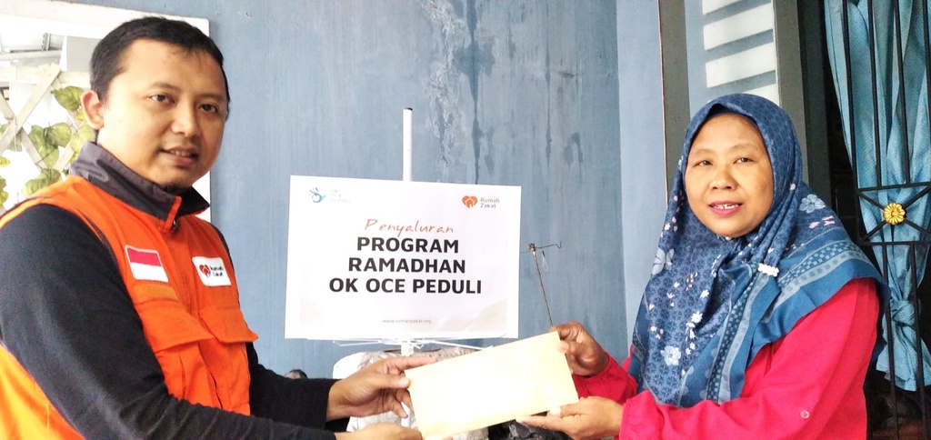 OKE OCE PEDULI BERSAMA RUMAH ZAKAT SALURKAN PROGRAM RBH KEPADA BU INNA