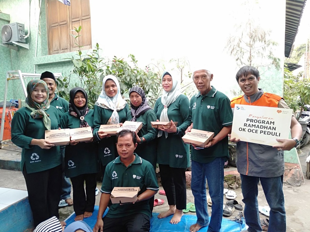 OKE OCE BERSAMA RUMAH ZAKAT BAHAGIAKAN ANAK DAN LANSIA MELALUI PROGRAM BERBAGI BUKA PUASA