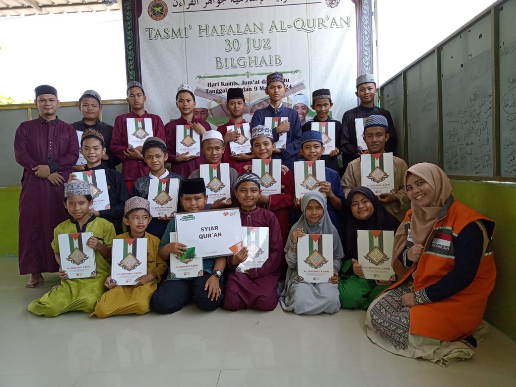 TEBAR MANFAAT RAMADHAN, RUMAH ZAKAT SALURKAN PROGRAM SYIAR QURAN