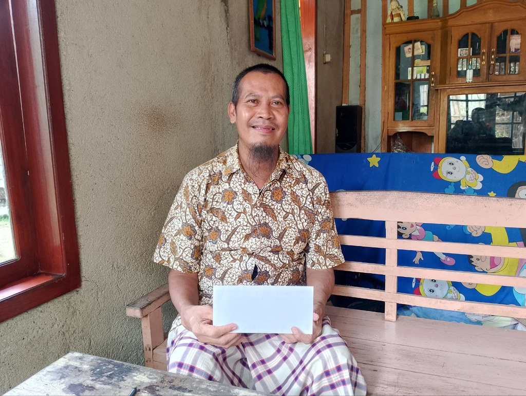 BAHAGIANYA PAK BARMAN TERIMA BANTUAN RAMADHAN BEBAS HUTANG