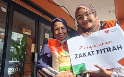 BANTU MASYARAKAT PRA SEJAHTERA, RUMAH ZAKAT SALURKAN ZAKAT FITRAH