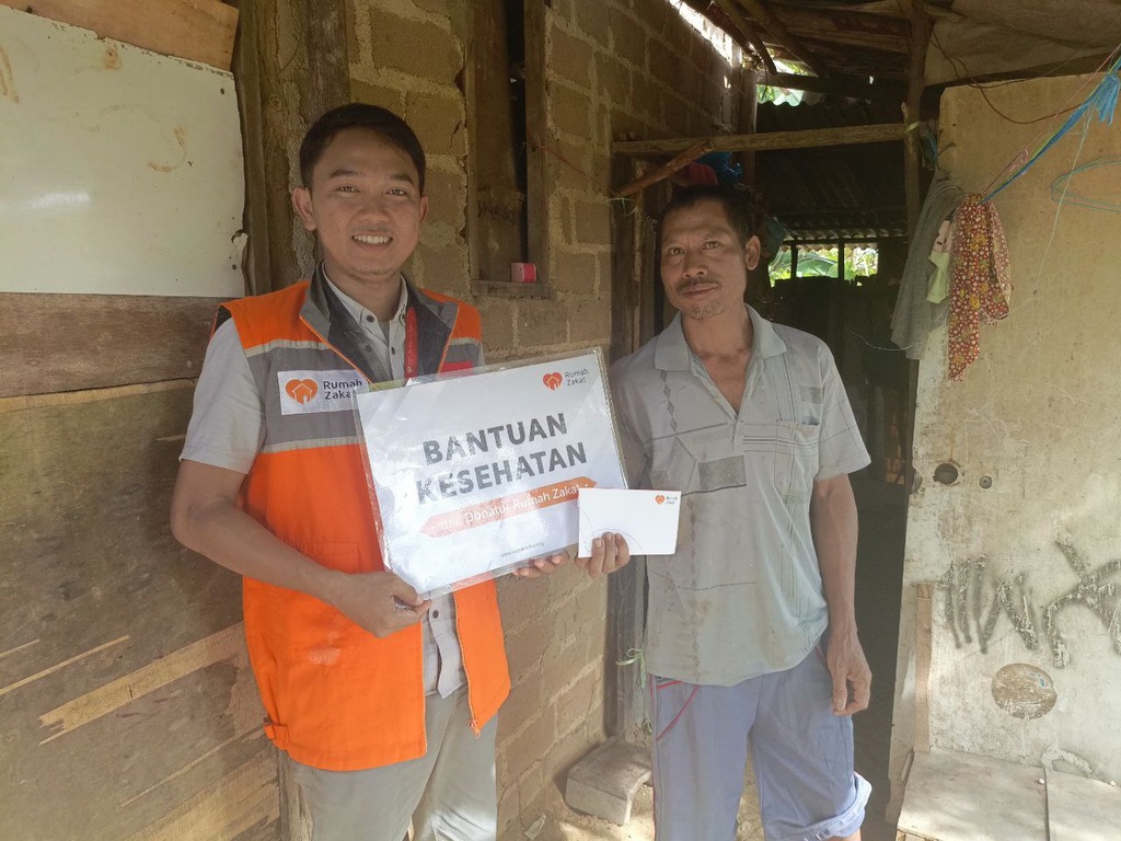 RUMAH ZAKAT SALURKAN BANTUAN KESEHATAN UNTUK BANTU PENGOBATAN JUWADI