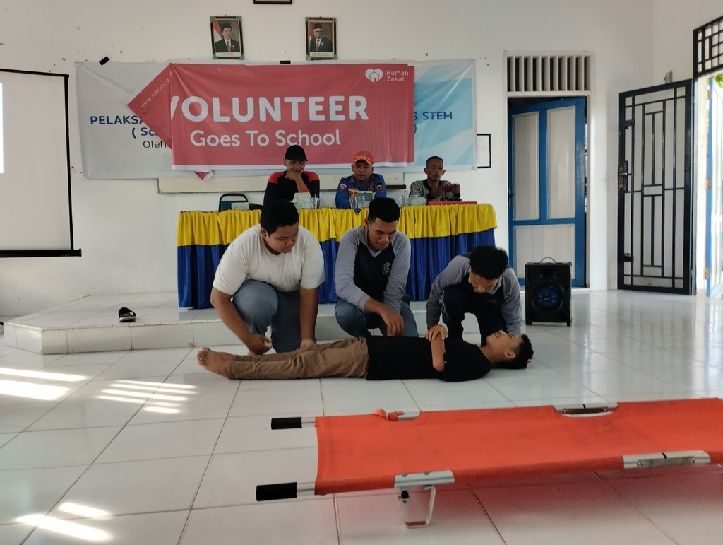 IKUT RAMAIKAN HKBN TAHUN 2024, RUMAH ZAKAT GELAR KEGIATAN VOLUNTER GOES TO SCHOOL DI SEKOLAH BATU BARA