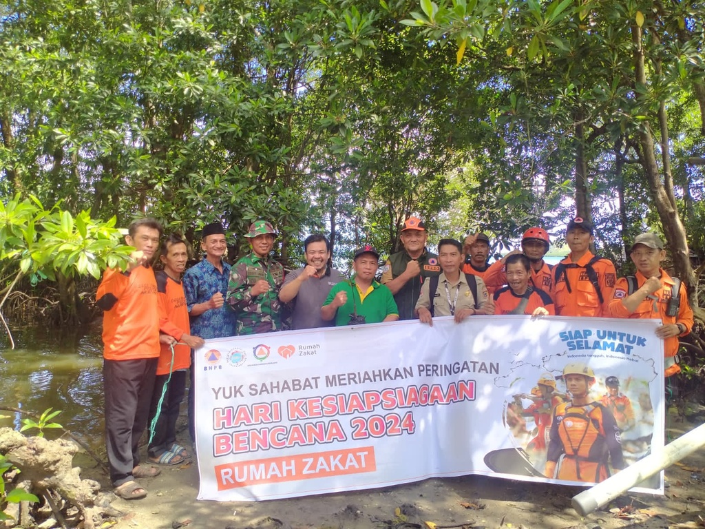 PERINGATI HKBN 2024. RUMAH ZAKAT BERSAMA DESTANA ADAKAN SIMULASI KESIAPSIAGAAN BENCANA DI POLEWALI MANDAR