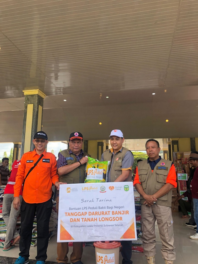 LPS SERAHKAN BANTUAN UNTUK KORBAN BANJIR DAN TANAH LONGSOR DI KABUPATEN LUWU