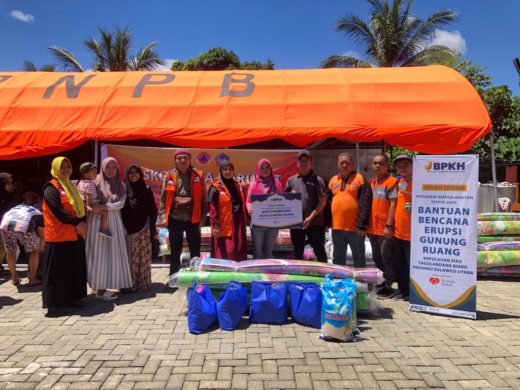 BPKH MELALUI MITRA KEMASLAHATAN RUMAH ZAKAT SALURKAN BANTUAN UNTUK KORBAN ERUPSI GUNUNG RUANG SULAWESI UTARA TAGULANDANG