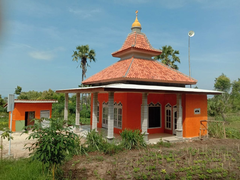 RUMAH ZAKAT BANTU PEMBANGUNAN MUSHOLA UNTUK WARGA DESA SENTOL LAOK