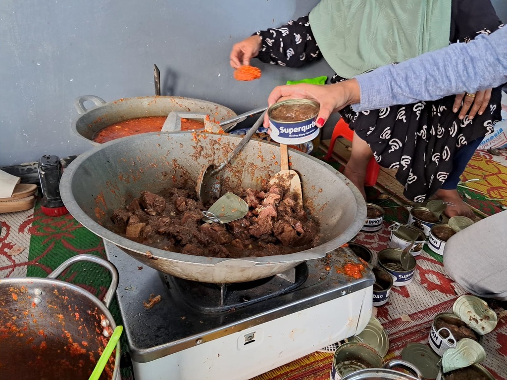 HARI KE-2 PASCA BANJIR BANDANG DAN LAHAR DINGIN TANAH DATAR, RUMAH ZAKAT TERUS KIRIMKAN BANTUAN