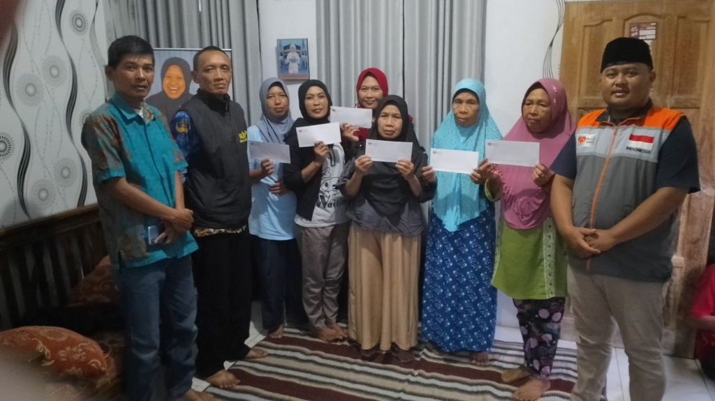 SUPORT PERKEMBANGAN UMKM, RUMAH ZAKAT SALURKAN BANTUAN MODAL USAHA