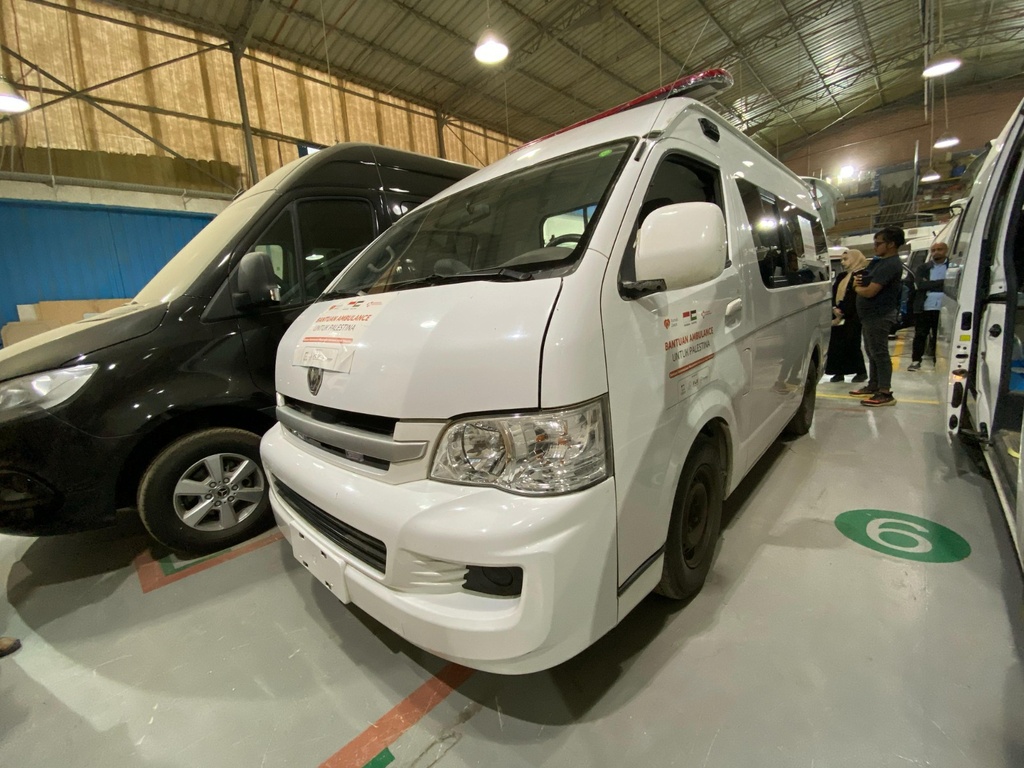 AMBULAN DARI RAKYAT INDONESIA SIAP DIKIRIMKAN KE PALESTINA
