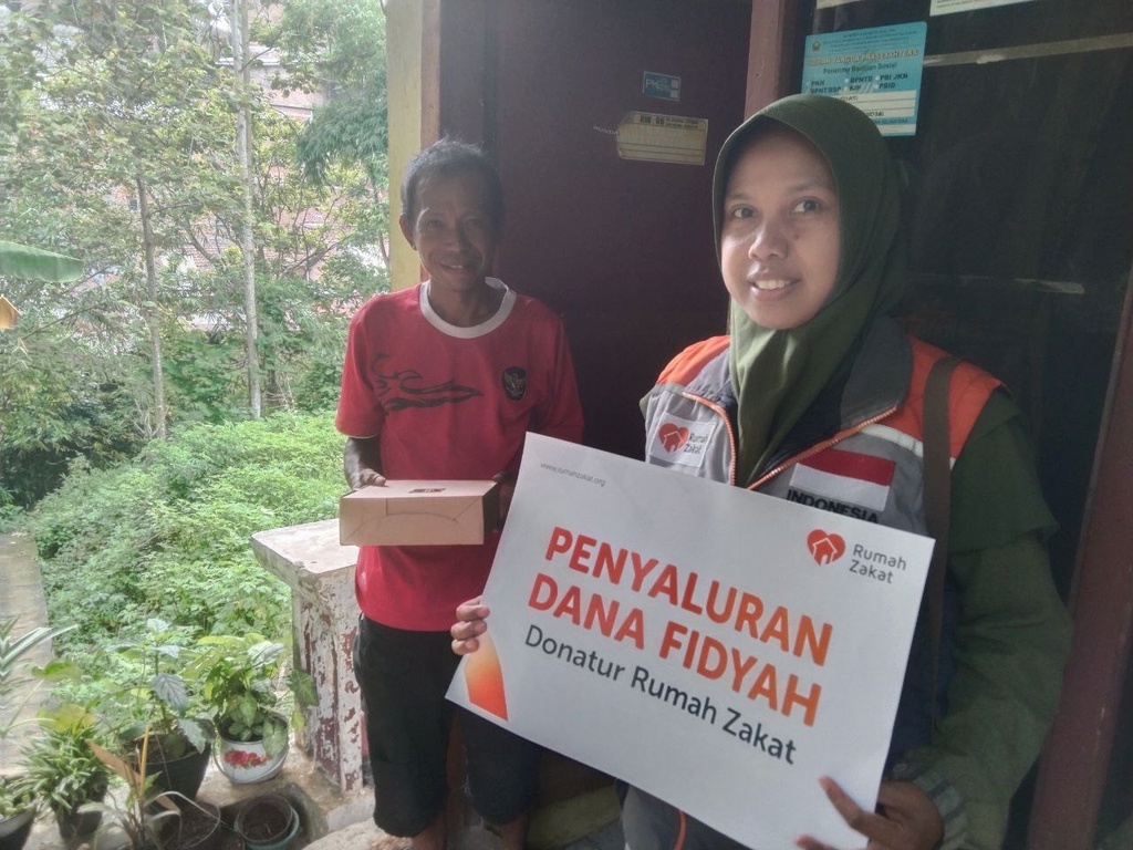 RUMAH ZAKAT SALURKAN BANTUAN FIDYAH UNTUK MASYARAKAT DI MALANG