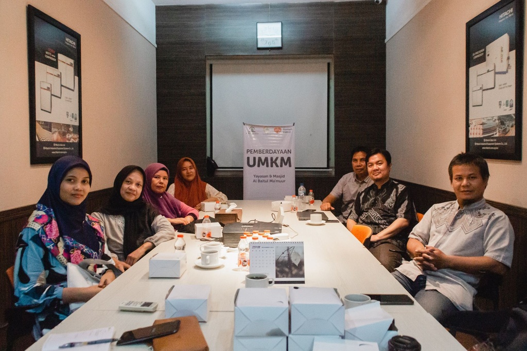 KABAR BAHAGIA, UMKM BINAAN YAYASAN BAITUL MA’MUUR DAN RUMAH ZAKAT MILIKI LEGALITAS USAHA