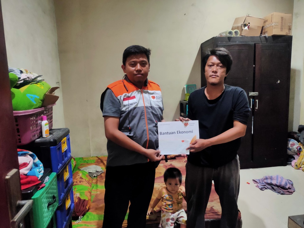 RUMAH ZAKAT SALURKAN BANTUAN EKONOMI UNTUK KEMBANGKAN USAHA PAK HARIS