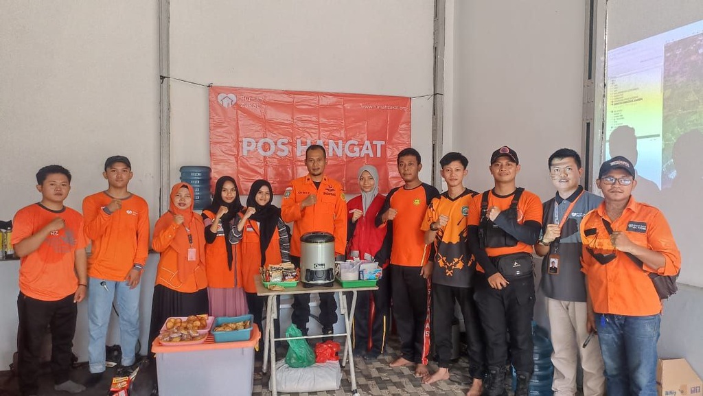 RUMAH ZAKAT BUKA LAYANAN POS HANGAT UNTUK PETUGAS SAR GABUNGAN PENCARI BALITA HILANG DI BANDAR LAMPUNG
