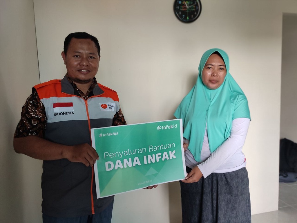 BERJUANG UNTUK PERBAIKI EKONOMI KELUARGA, IBU SRI BAHAGIA DAPAT BANTUAN MODAL DARI RUMAH ZAKAT