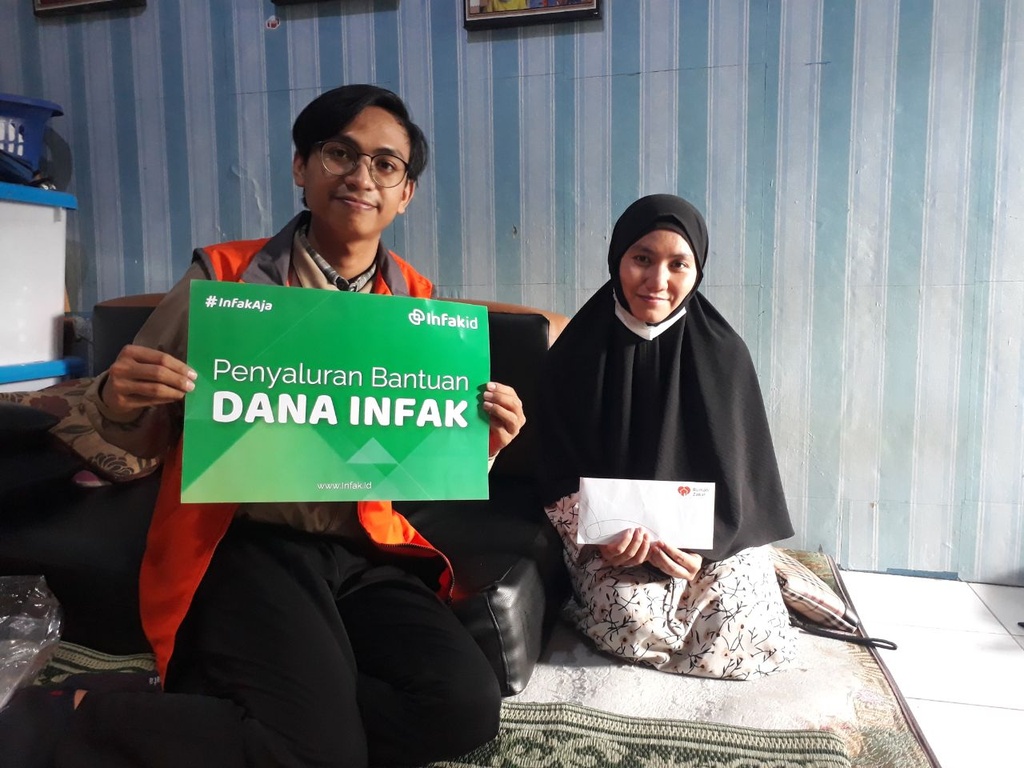 SALURKAN BANTUAN PENDIDIKAN UNTUK YATIM, RUMAH ZAKAT TERUS HADIRKAN KEBERMANFAATAN UNTUK MASYARAKAT