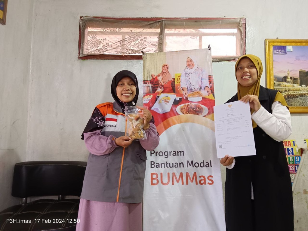 PEROLEH LEGALITAS HALAL, BU LISNA KIAN SEMANGAT TINGKATKAN PEMASARAN USAHA