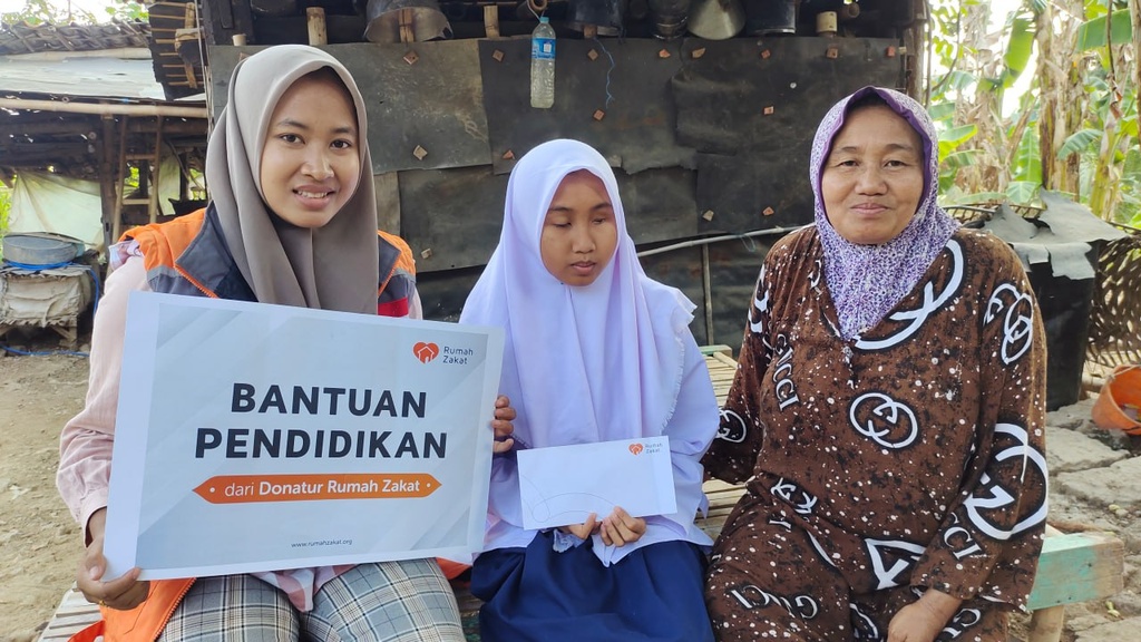 RUMAH ZAKAT SALURKAN BANTUAN PENDIDIKAN UNTUK MILA, ANAK ISTIMEWA YANG SEMANGAT BELAJAR