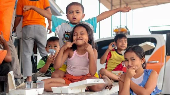 berbagi makan 3