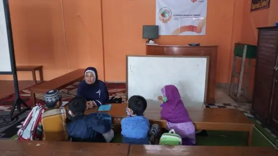 sedekah guru ngaji 2