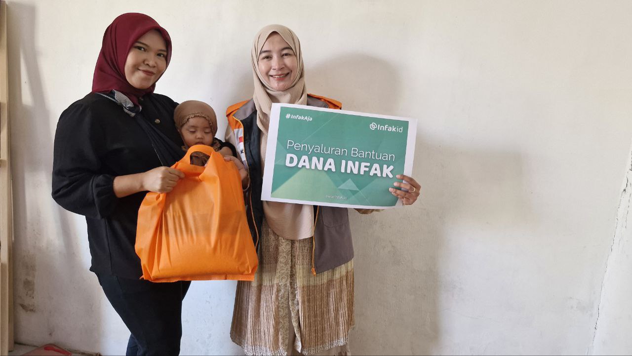 Beri Bantuan Sembako dan Makanan Bergizi, Rumah Zakat dan infak.id Bantu Anak-Anak Stunting di Cimahi