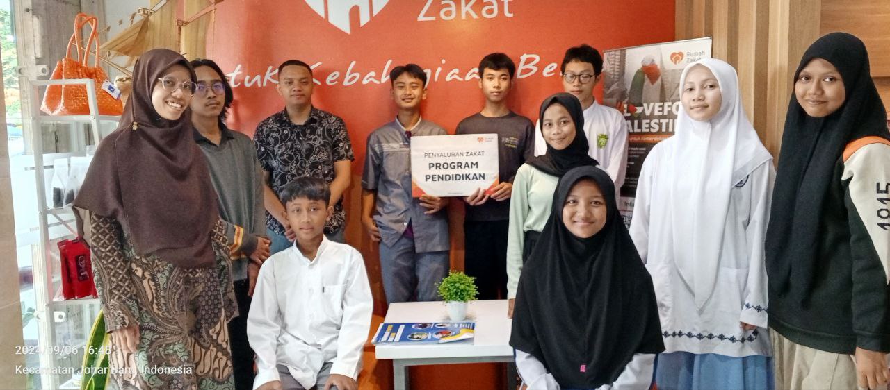 Rumah Zakat Bantu Lunasi Tunggakan Biaya Sekolah Anak Yatim Dhuafa di Jakarta
