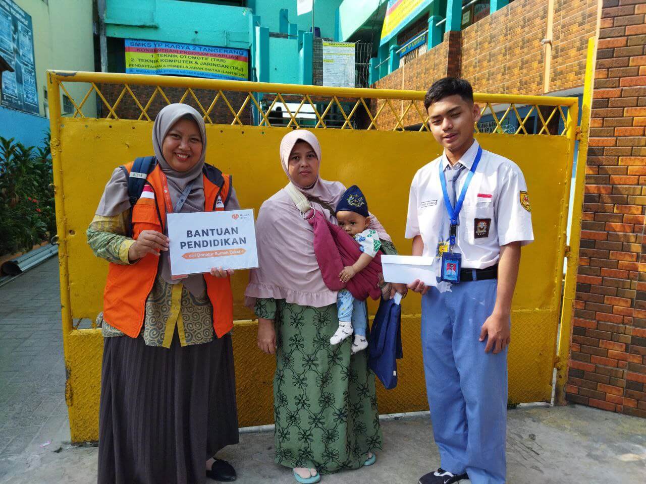 Rumah Zakat Beri Bantuan Pendidikan untuk Siswa SMA Penghafal Al-Qur’an di Tangerang