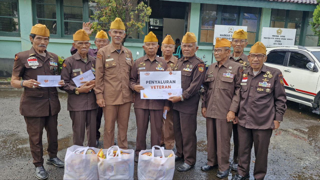 Rumah Zakat Salurkan 40 Paket Sembako dan Uang Santunan untuk Veteran di Cimahi