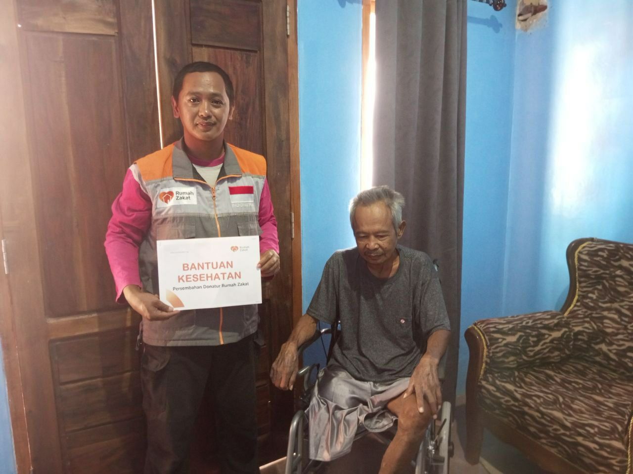 Rumah Zakat Salurkan Bantuan Kesehatan untuk Penderita Diabetes di Majalengka