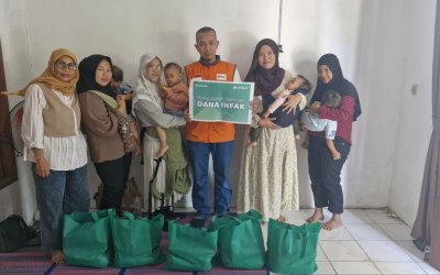 Rumah Zakat Salurkan Sembako untuk Keluarga Stunting di Cimahi