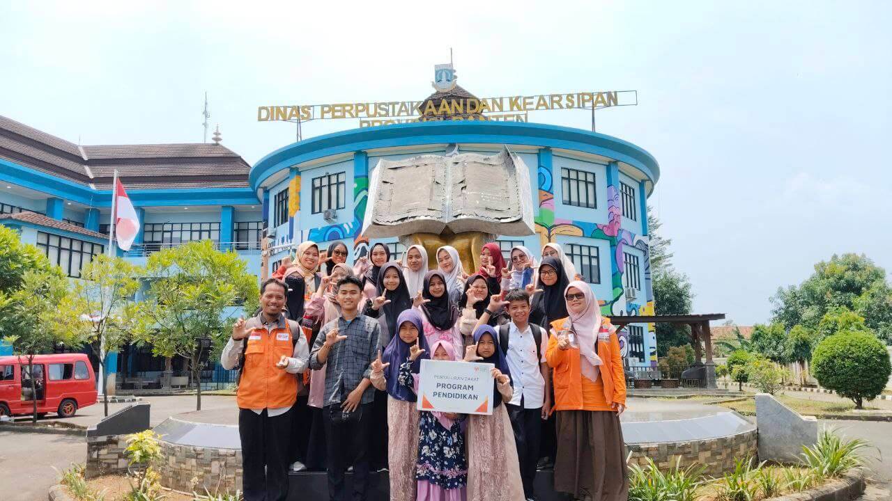 Tingkatkan Minat Baca, Rumah Zakat Ajak Anak Binaan ke Perpusda Banten