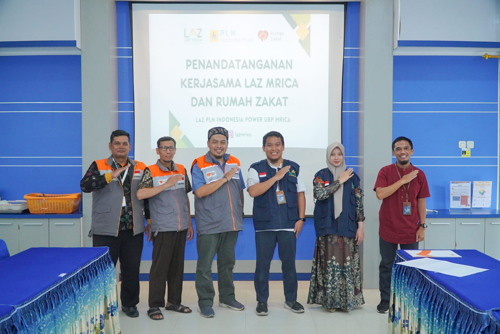 PENANDATANGANAN KERJASAMA ANTARA LAZ PLN INDONESIA POWER UBP MRICA DAN RUMAH ZAKAT: SINERGI DALAM PEMBERDAYAAN EKONOMI BERBASIS DESA