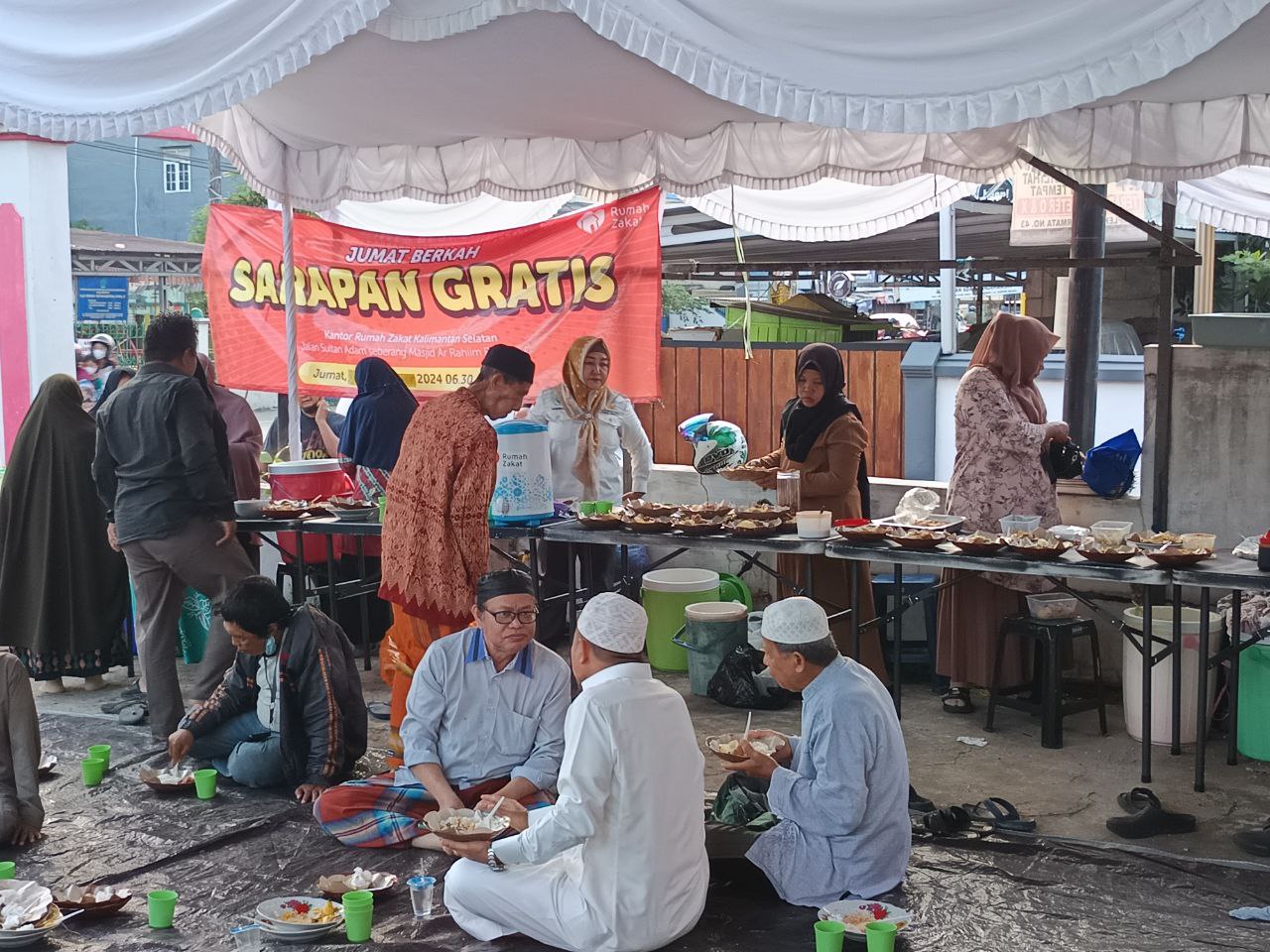 Bahagiakan Sesama, 550 Porsi Sarapan Gratis Rumah Zakat Kalsel Kembali Ludes