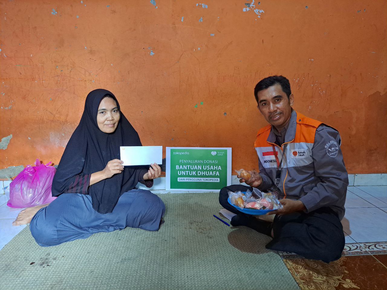 Bantu Kembangkan UMKM, Rumah Zakat Bersama Tokopedia Salurkan Bantuan Kewirausahaan
