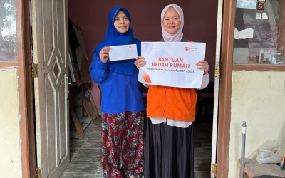 Bantu Renovasi Rumah, Rumah Zakat Bahagiakan Ibu Neti