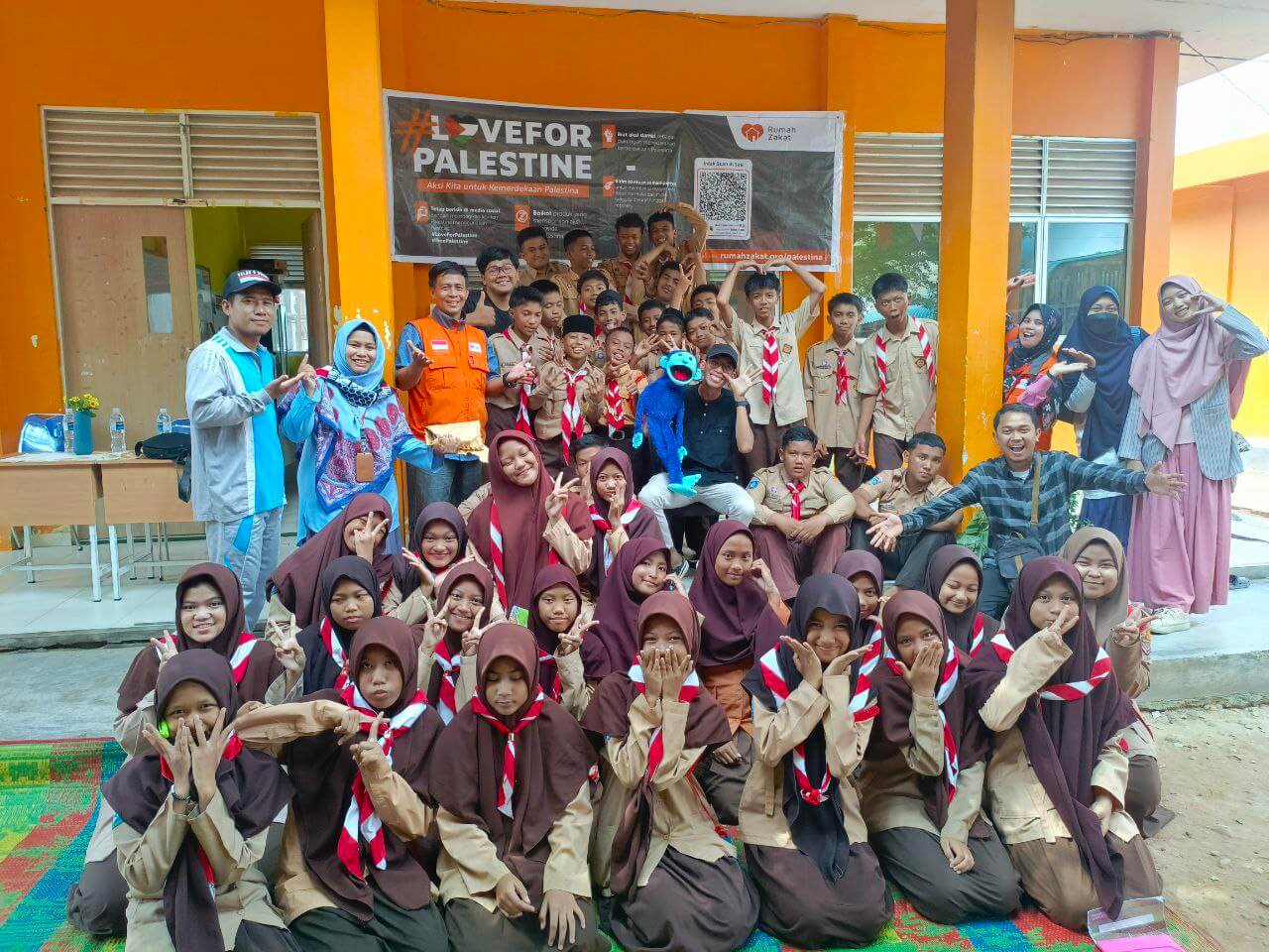 Hadiah untuk Palestina: Rumah Zakat Bersama Sekolah Mahabatul Haq Gelar Aksi Galang Dana dan Mendongeng
