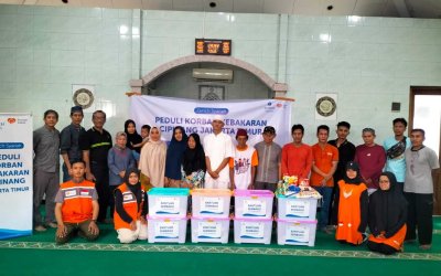 Zurich Syariah Melalui Rumah Zakat Salurkan Bantuan Sembako, Ringankan Beban Korban Kebakaran Cipinang Baru Bunder