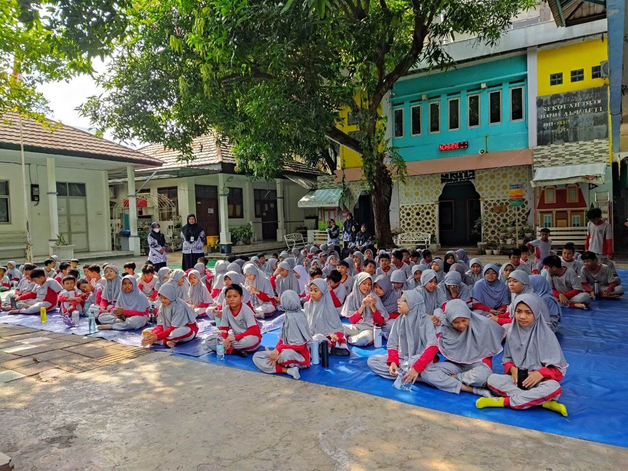 Peduli Gizi Anak Sekolah, Rumah Zakat Salurkan Sarapan Bergizi Gratis di SDIT Al-Mufti Kota Tangerang