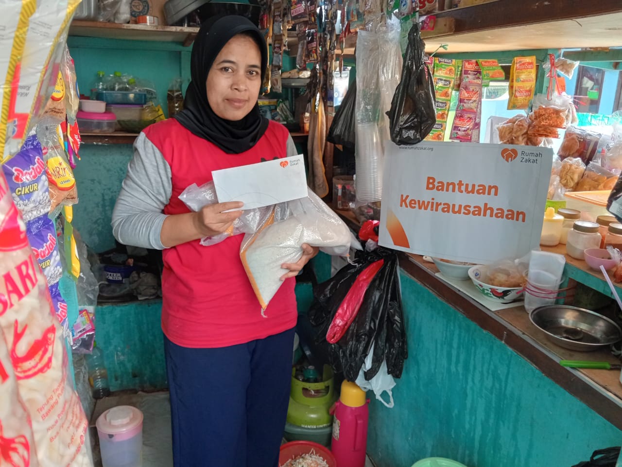 Rumah Zakat Bantu Modal Usaha, Pelaku UMKM Bahagia