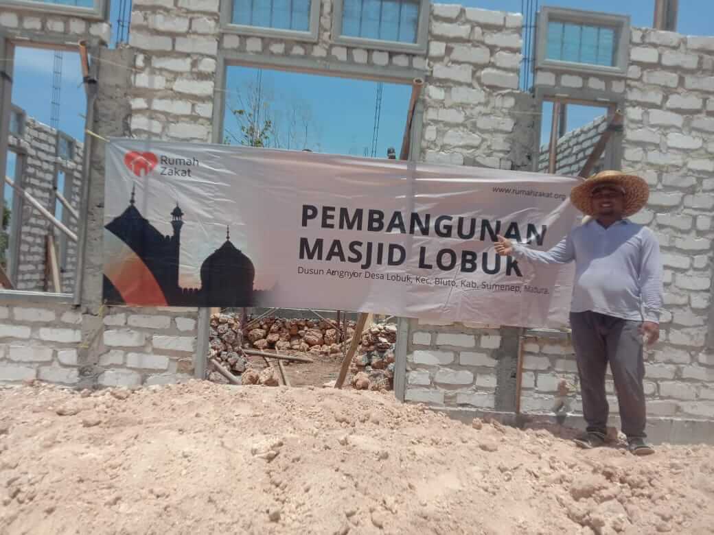 Rumah Zakat Bersama Donatur Bangun Masjid Pondok Tahfiz Dusun Aeng Nyior
