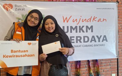 Wujudkan UMKM Berdaya, Rumah Zakat Gelar Seminar Motivasi dan Pemberian Bantuan Modal Usaha