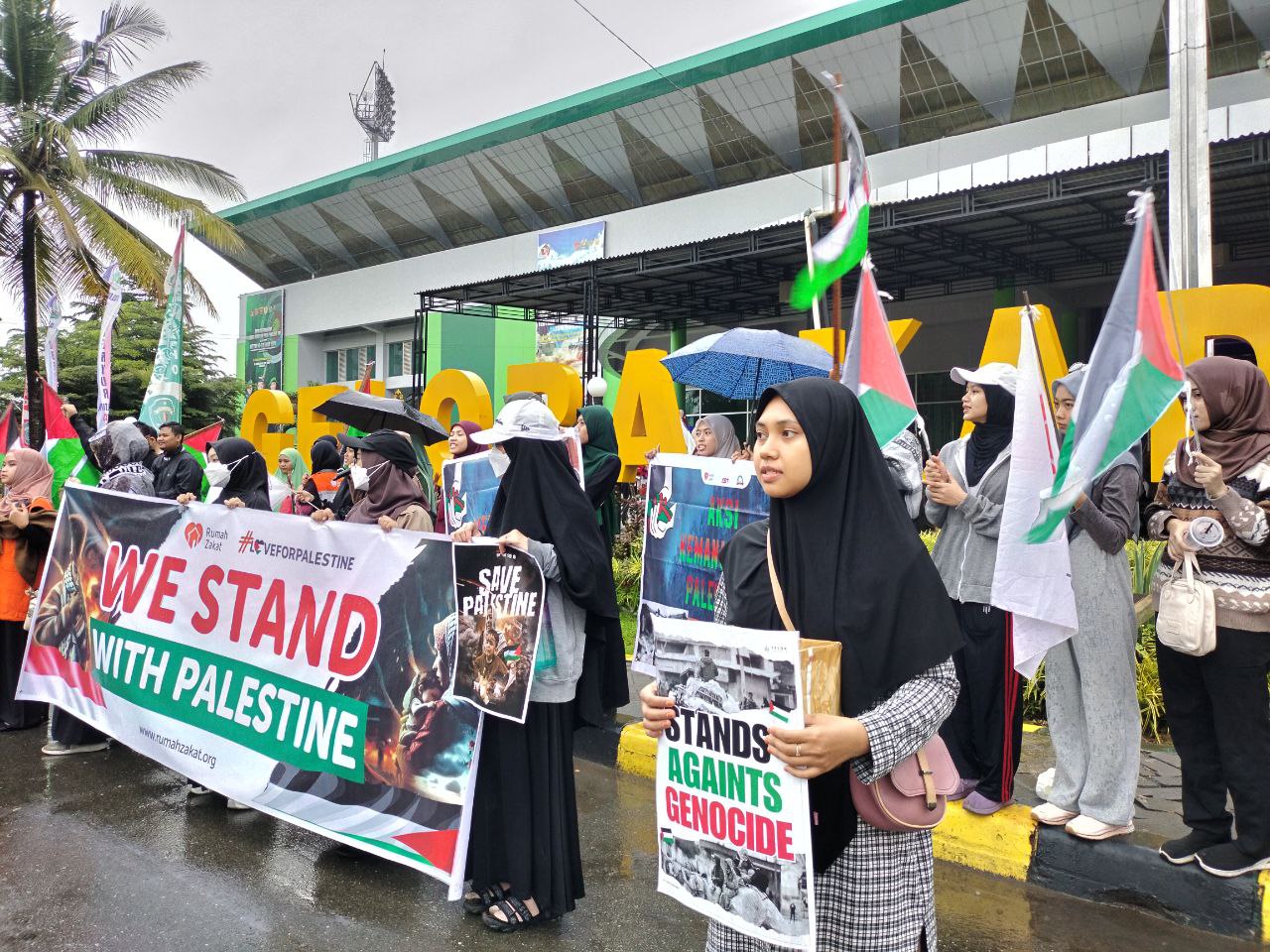 Aksi Solidaritas Palestina Warnai Peringatan Hari Pahlawan di Samarinda