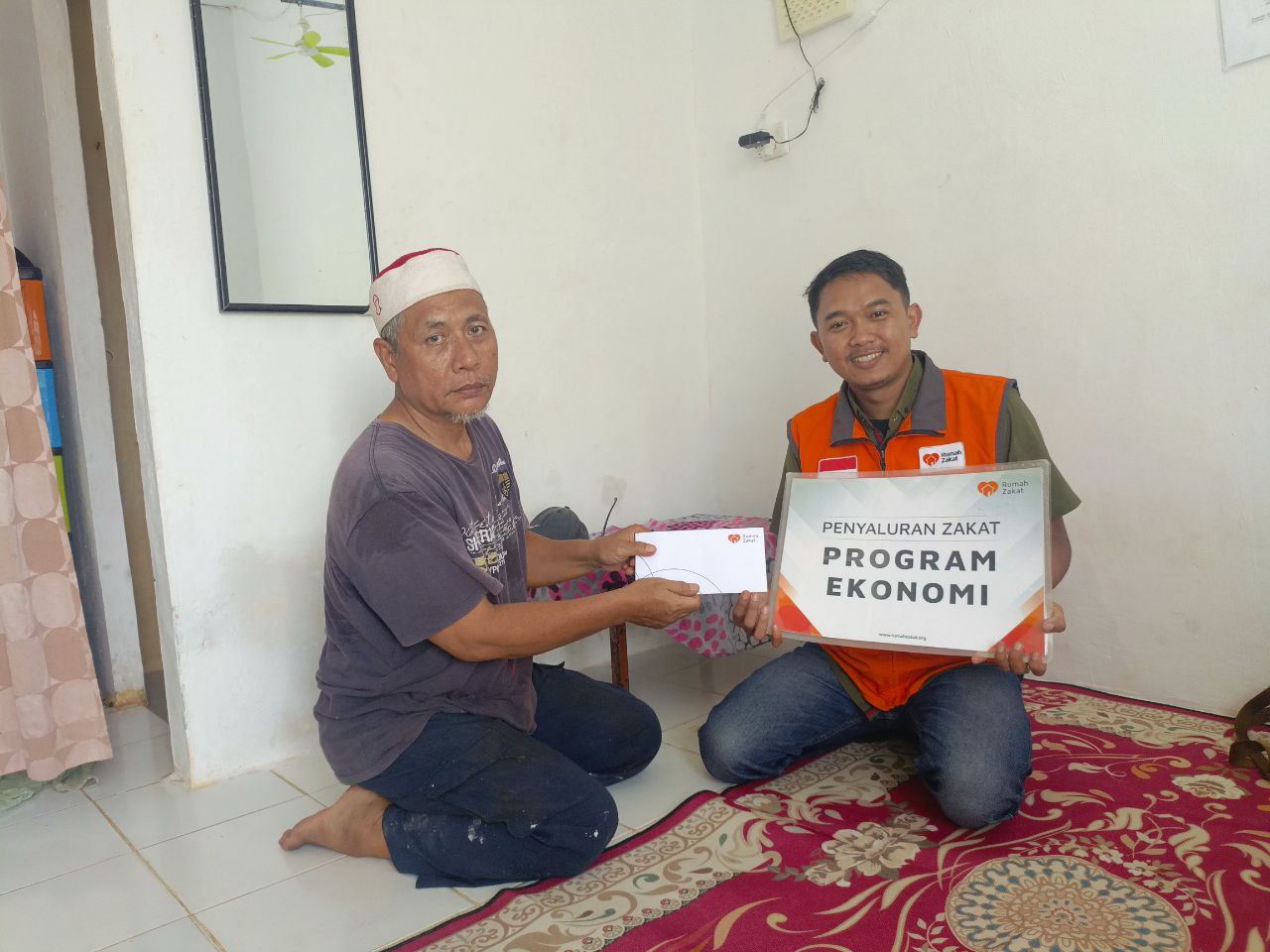 Melalui Bantuan Ekonomi, Rumah Zakat Terus Berupaya Kembangkan Usaha Masyarakat Kecil Melalui Bantuan Ekonomi, Rumah Zakat Terus Berupaya Kembangkan Usaha Masyarakat Kecil
