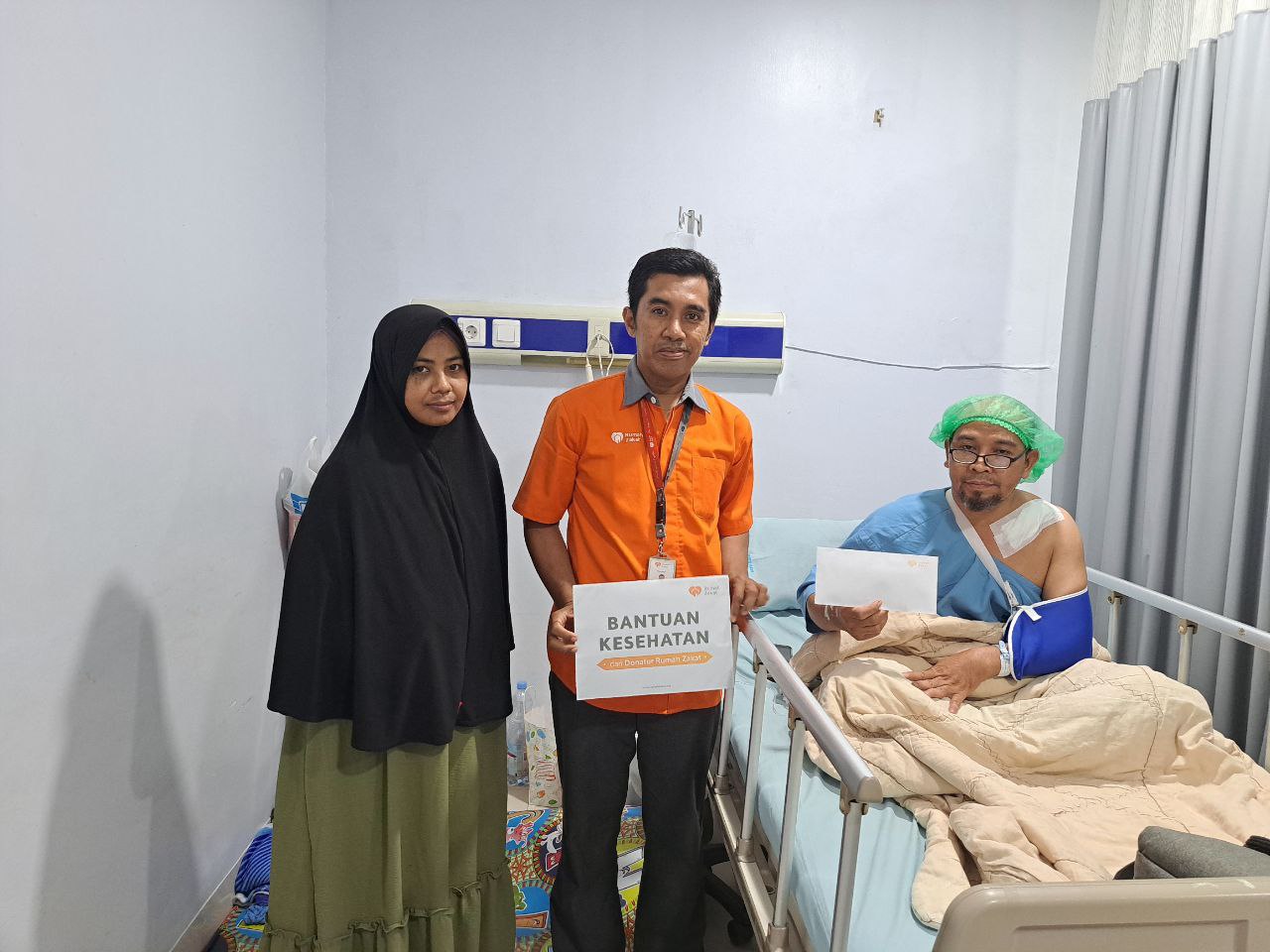 Rumah Zakat Cilegon Salurkan Bantuan Kesehatan untuk Pengobatan Nawasi