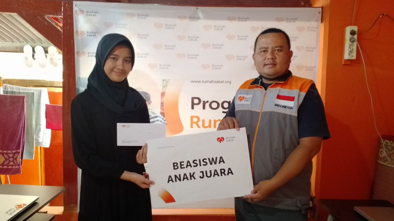 Rumah Zakat Hadirkan Pelatihan Komputer dan Beasiswa Juara di Kuningan Rumah Zakat Hadirkan Pelatihan Komputer dan Beasiswa Juara di Kuningan