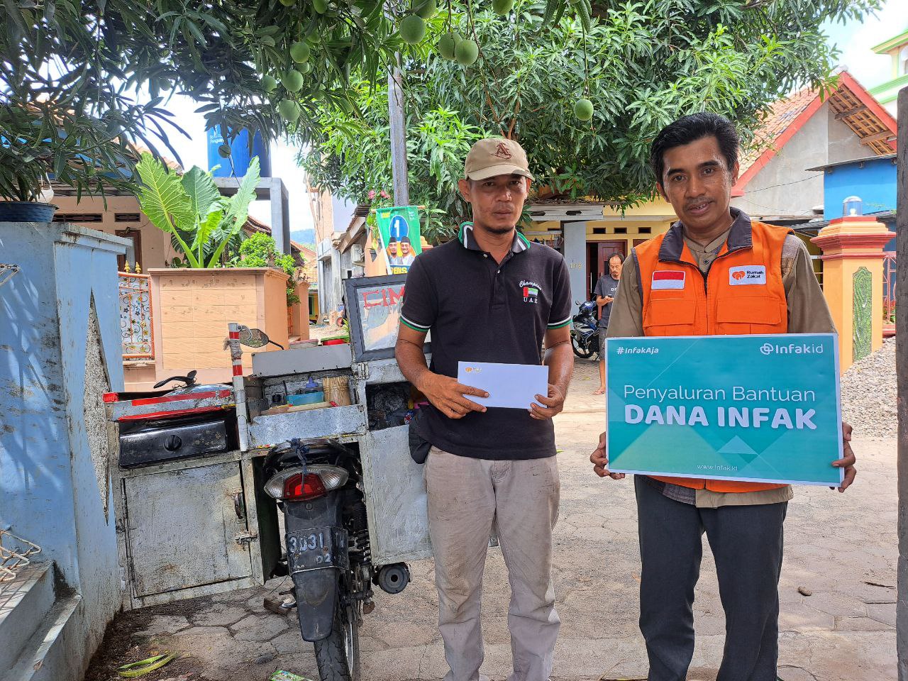 Rumah Zakat Melalui Infak.id Salurkan Bantuan Kewirausahaan di Rawa Arum Cilegon Rumah Zakat Melalui Infak.id Salurkan Bantuan Kewirausahaan di Rawa Arum Cilegon